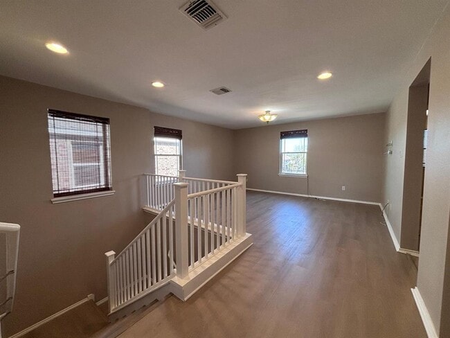 Building Photo - 1405 Berlin Ln