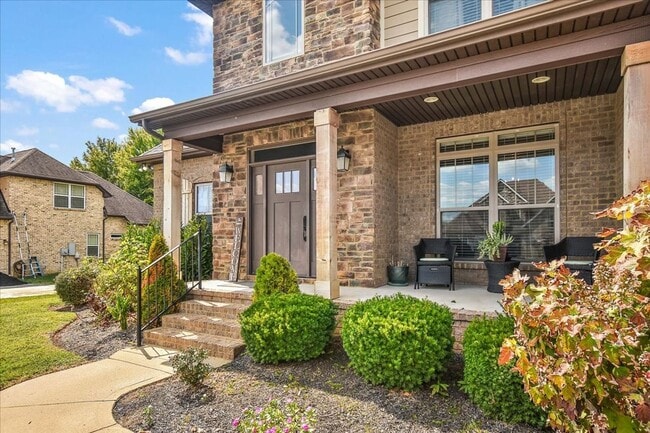 Building Photo - READY FOR SHOWINGS! 4BR Home in Blackman S...