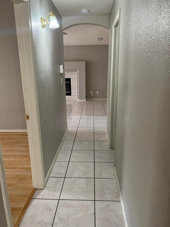 Building Photo - 12628 Setting Sun Dr