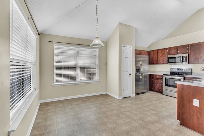 Building Photo - 3 Bedroom 2 Bathroom Home in Hampton Place subdivision - Pooler GA