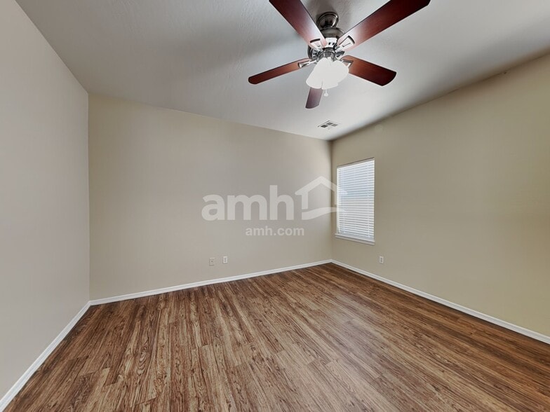 Building Photo - 6612 W Shaw Butte Dr