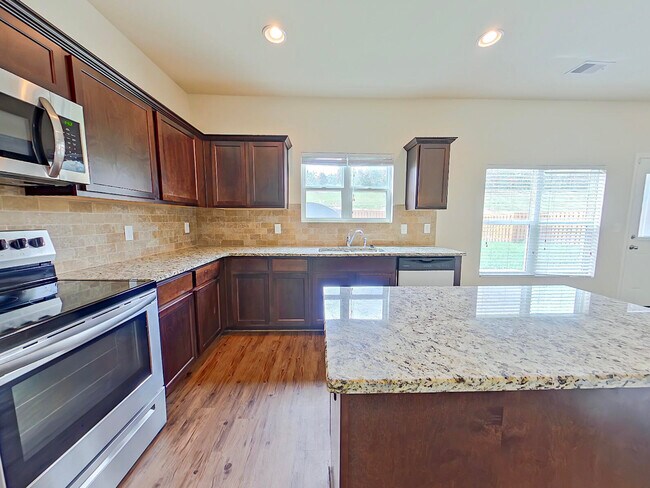 Building Photo - 156 Sims Ct