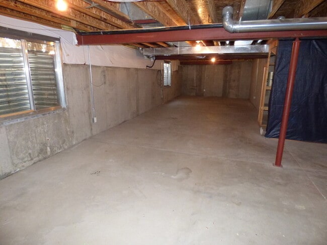 Building Photo - Beautiful 2 Bed/1 Bath Ranch Style Townhome!