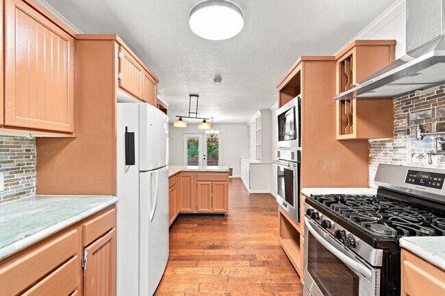 Building Photo - 8899 East 171st St S