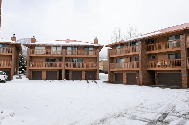 Primary Photo - 716 Lagoon Dr