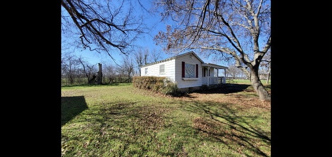 Building Photo - 310 S Crook