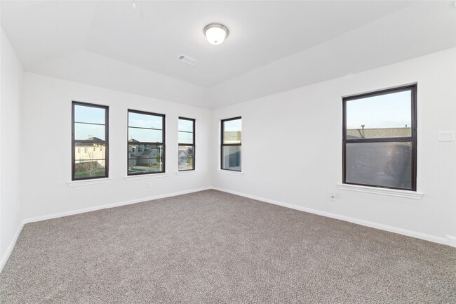 Building Photo - 720 Lake Lacosta Dr