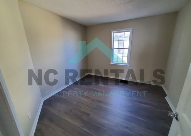 Building Photo - 114 N Jackson Ave