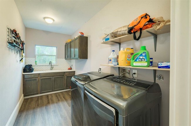 Building Photo - 702 Windbreak Trail