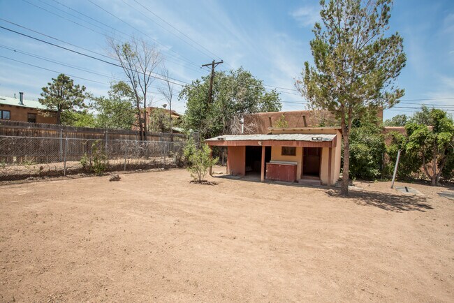 Building Photo - OLD TOWN NORTH VALLEY 2/BD 2/BA 1/CG