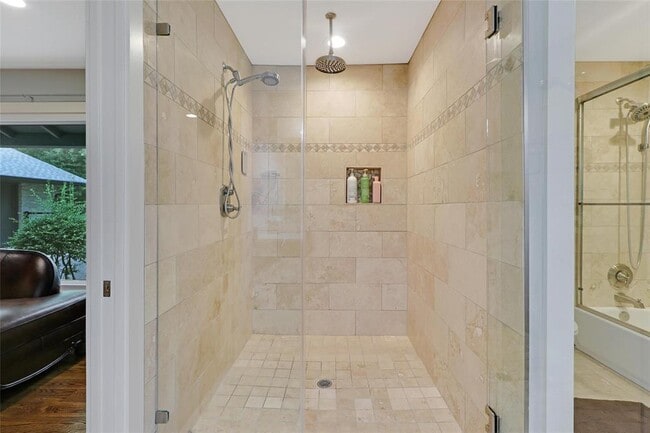 Building Photo - 3801 Laurel Ledge Ln