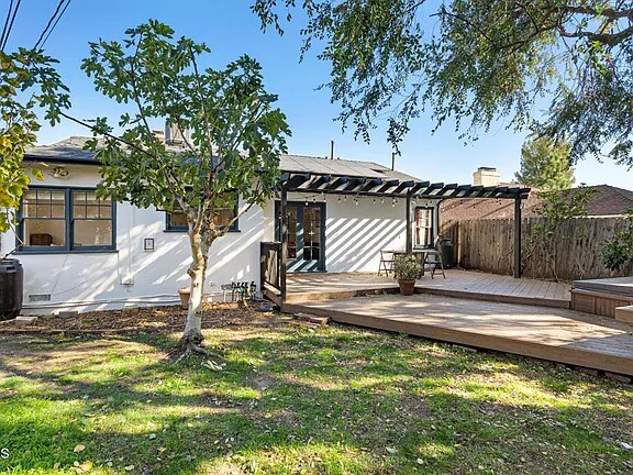 Building Photo - 1579 N Harding Ave