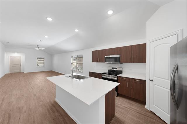 Building Photo - 304 Knoll Pines Drive