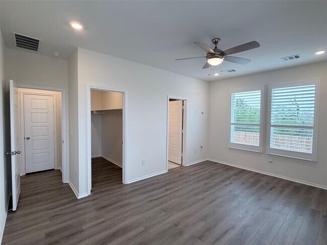 Building Photo - 12901 Staywell Wy