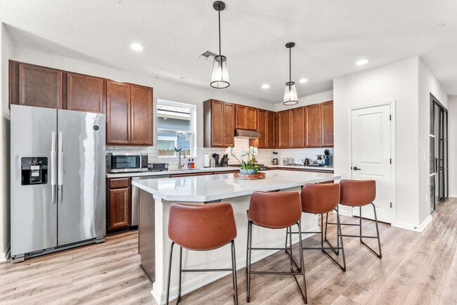 Building Photo - 8512 Bestride Bend