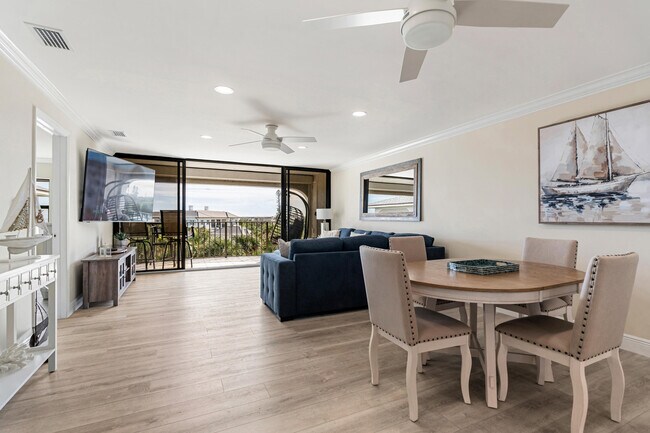 Building Photo - 5300 Jimmy Buffett Mem Hwy