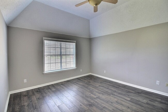 Building Photo - 244 Saybrook Cove