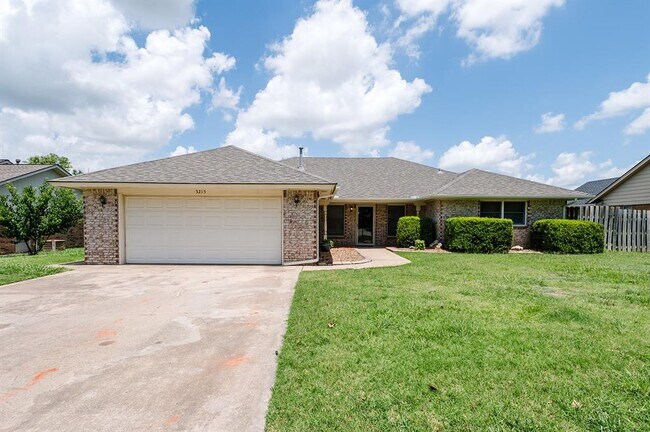 Primary Photo - 3215 Woodsboro Dr