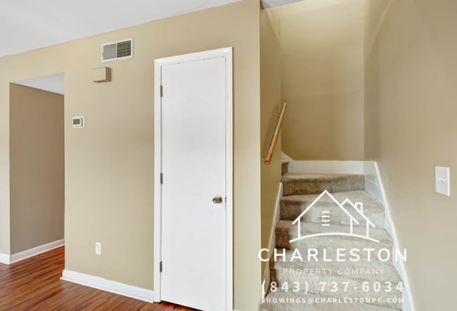 Building Photo - 2318 Applebee Way