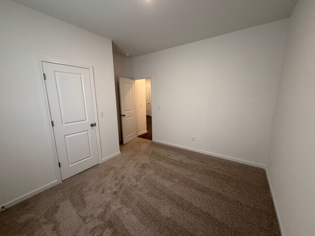 Building Photo - Beautiful 3 Bed 2 Bath New Construction Home in Shelbyville