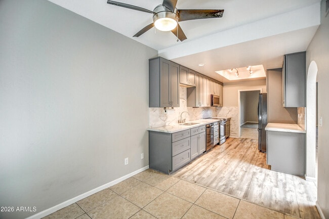 Building Photo - 16518 Lost Arrow Dr