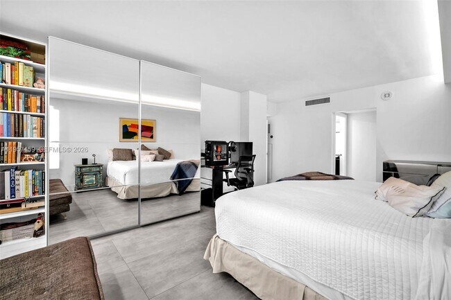 Building Photo - 780 NE 69th St