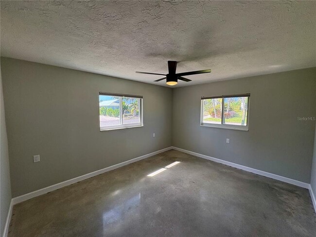 Building Photo - 4342 Pompano Ln