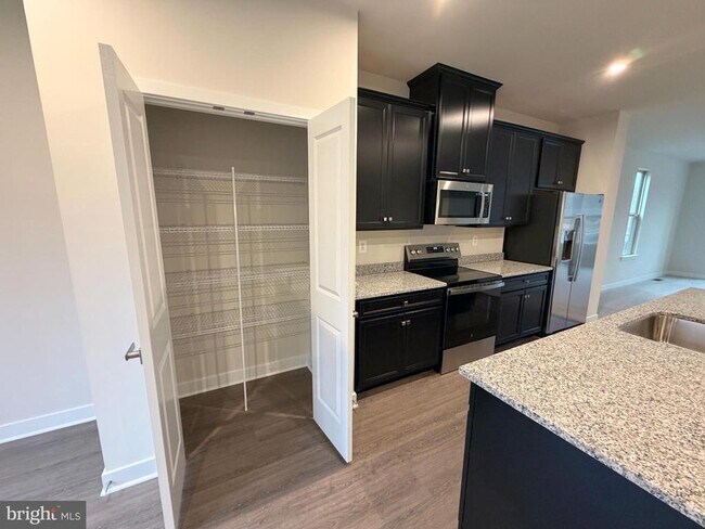 Building Photo - 9331 Klamath Ct