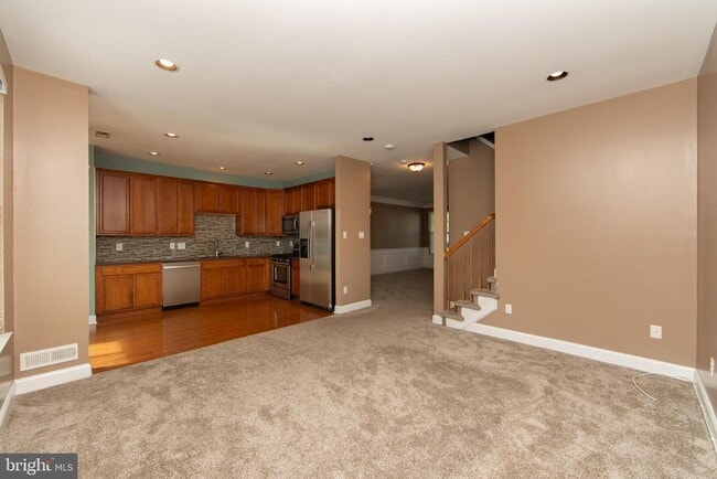 Building Photo - 7 Kingswood Ct