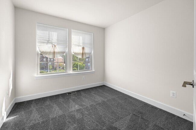 Building Photo - 2962 Chalkstone Pl