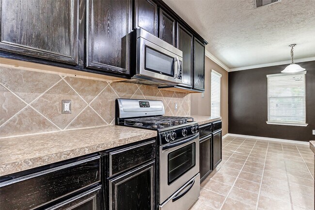 Building Photo - 11018 Avon Brook Ln