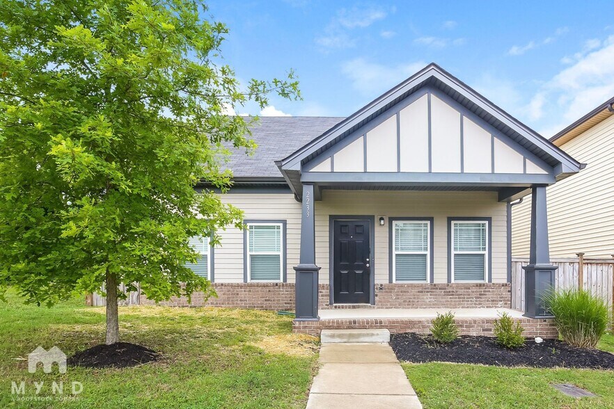 Building Photo - 2233 Dale View Dr