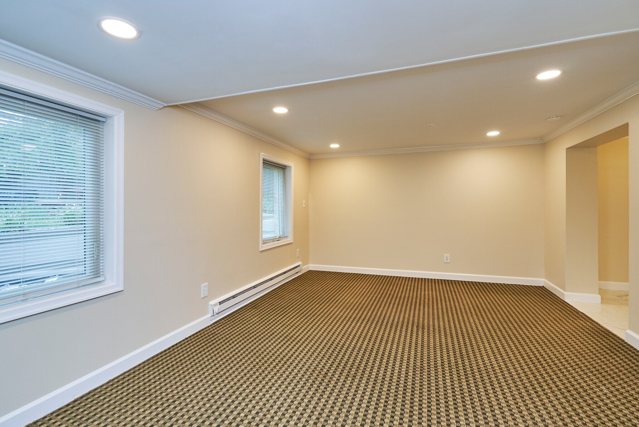 Building Photo - 805 23rd St S