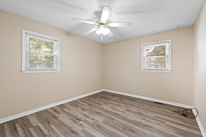 Building Photo - 111 Rose Ann Ct
