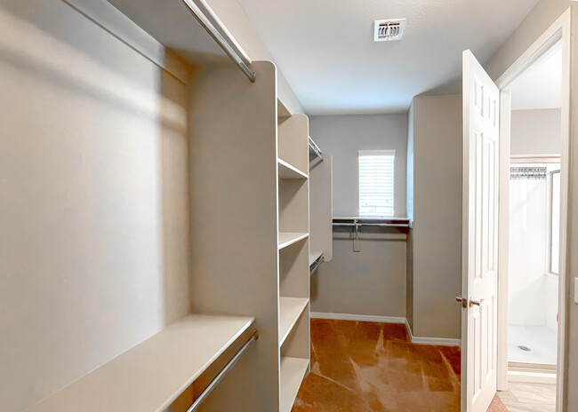 Building Photo - 118 E Canyon Way