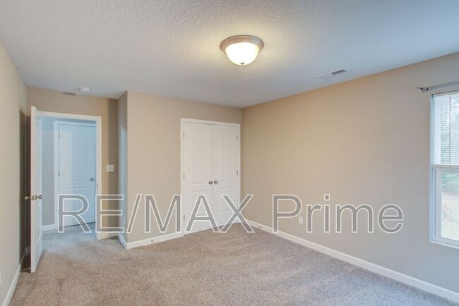 Building Photo - 4158 Pughsville Rd