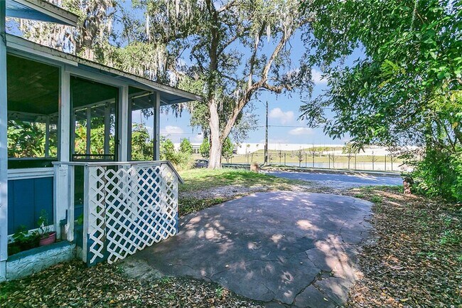 Building Photo - 1204 34th St