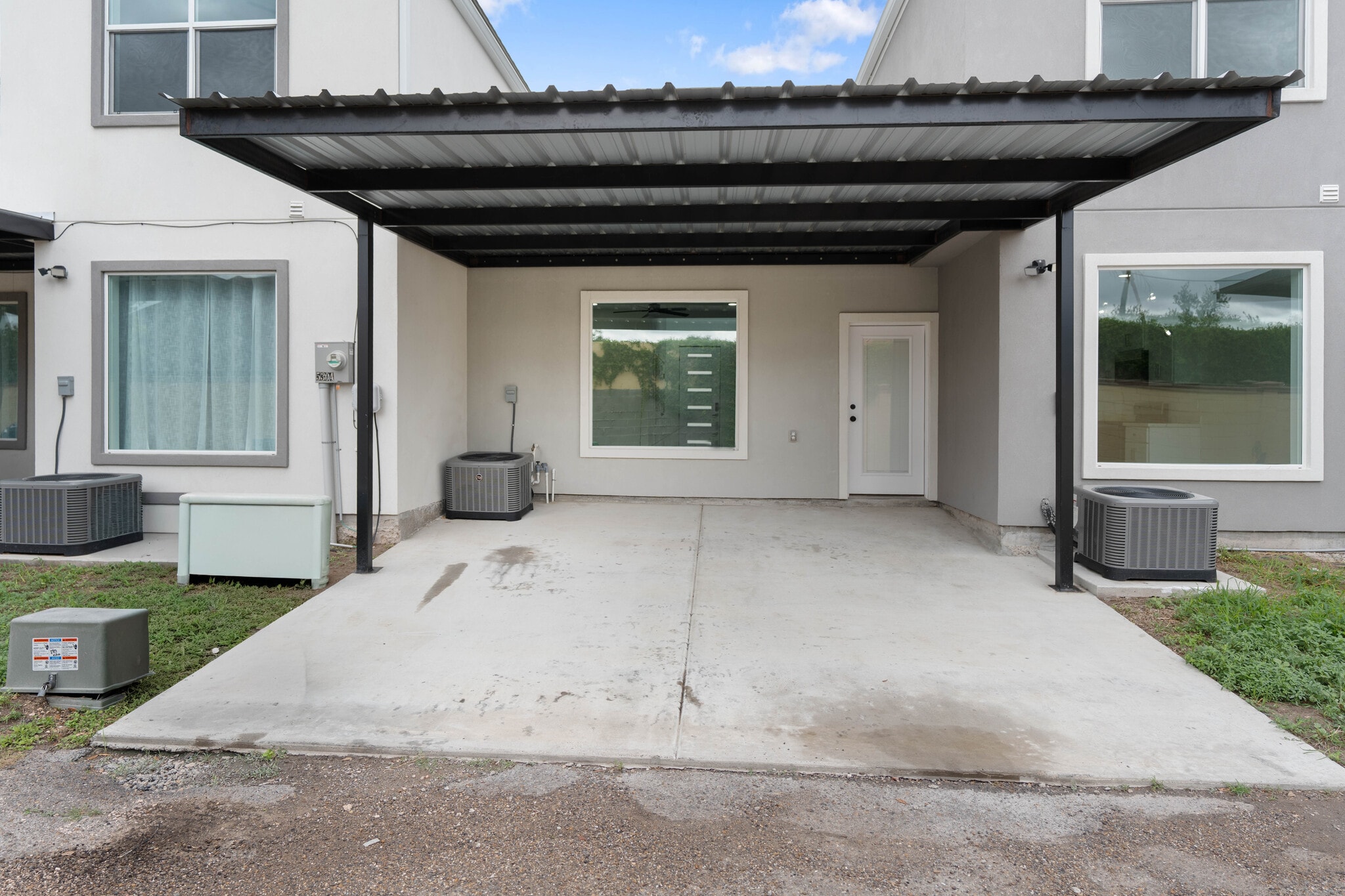 Building Photo - 5306 N Crown Pt