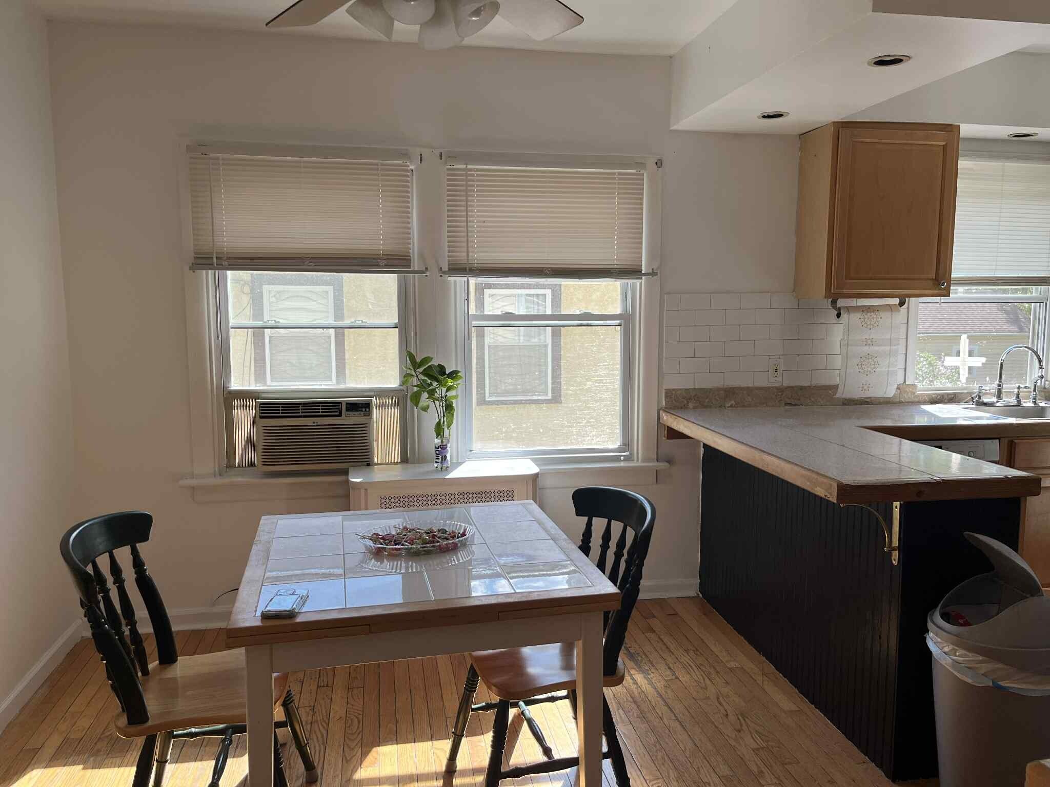 Dining room - 1368 High Ave