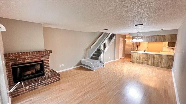 Building Photo - 5167 Lazy Oaks Dr