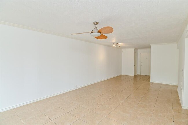 Building Photo - 5353 Institute Ln