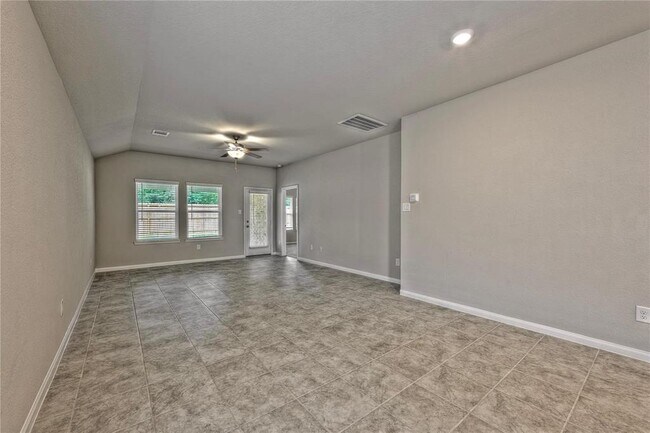 Building Photo - 17502 Rosette Grass Dr