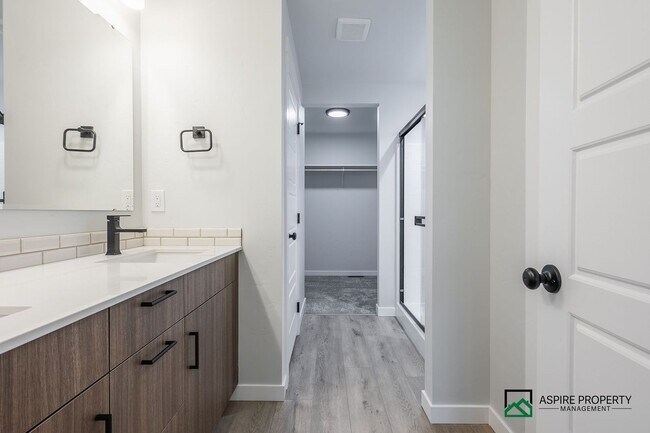 Building Photo - BRAND NEW 4 Bed 2.5 Bath Home