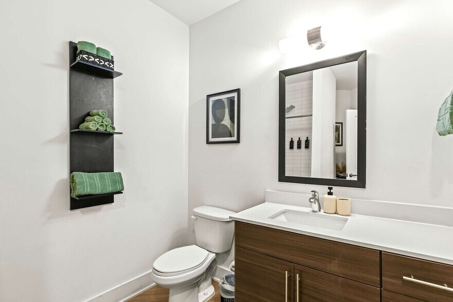 Building Photo - 455 14th St NW