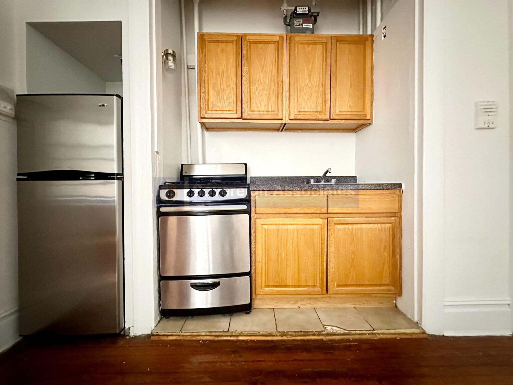 Building Photo - 45 Tiemann Pl
