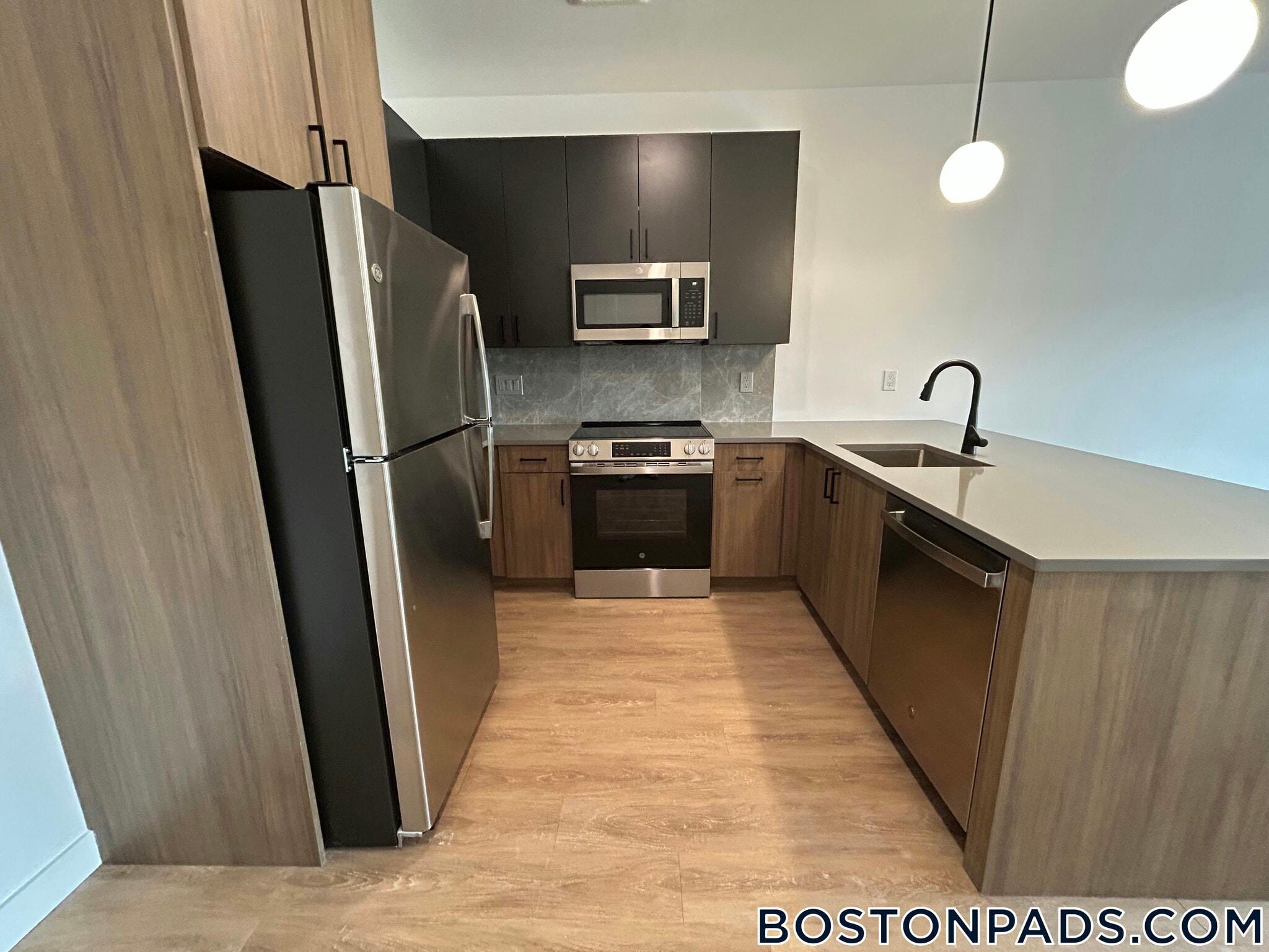 Building Photo - 199 Gardner St