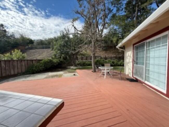 Building Photo - Comfortable Single Story Home