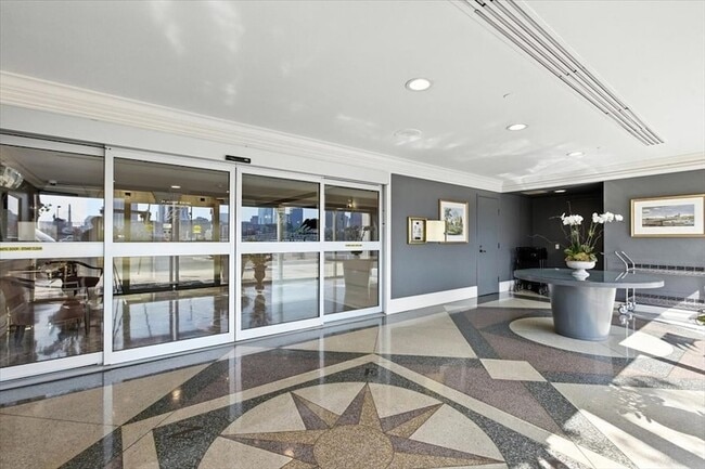 Building Photo - 197 8th St