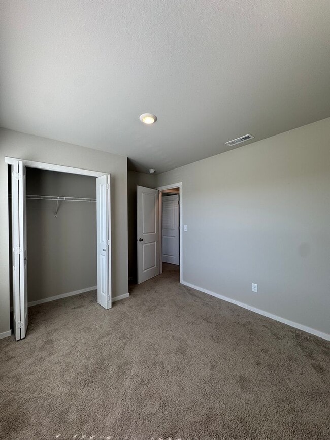 Building Photo - Pet-Friendly 3 Bed Home on Cul-de-Sac