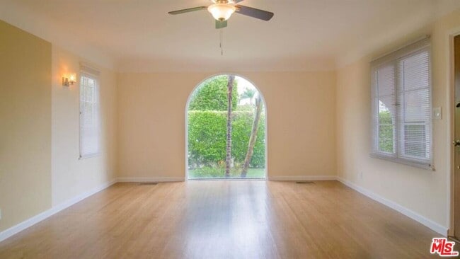 Building Photo - 1435 Ridgeley Dr